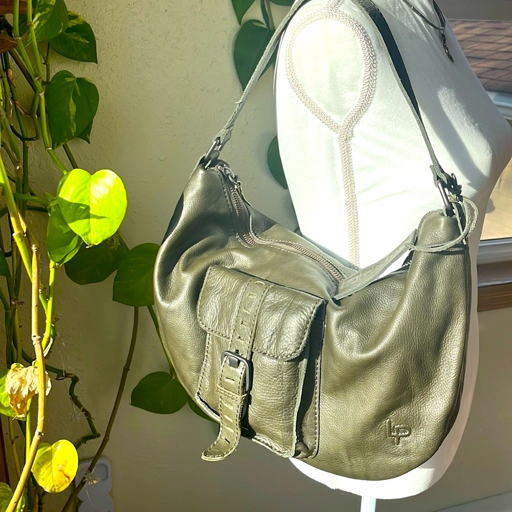 LINEA PELLE - Flawless Buttery Leather Boho in Military Green! Like new! 🤩